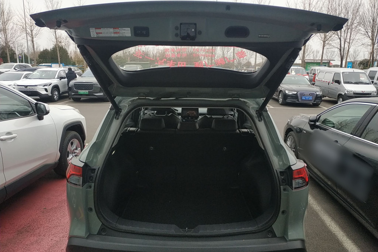 丰田 卡罗拉锐放 2022款 2.0L 旗舰版机舱底盘23