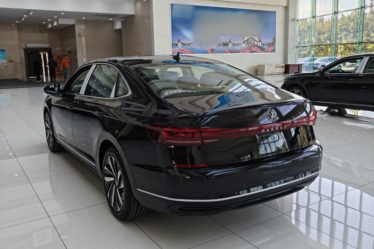 大众 帕萨特 2026款 出众款 330TSI 精英版车身外观6002