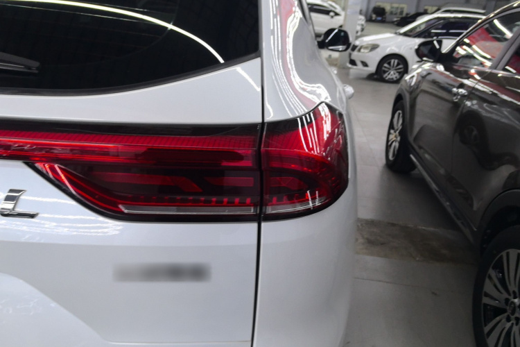 哈弗H6 2023款 国潮版 1.5T 自动冠军版车身外观9