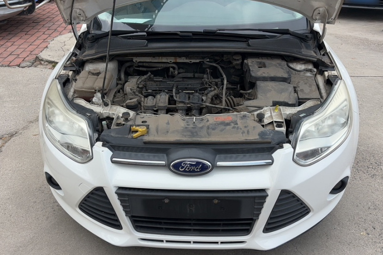 福特 福克斯 2012款 三厢 1.6L 自动舒适型局部细节24