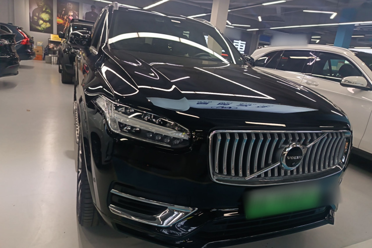 沃尔沃XC90新能源 2022款 改款 E驱混动 T8 智尊豪华版 7座车身外观3