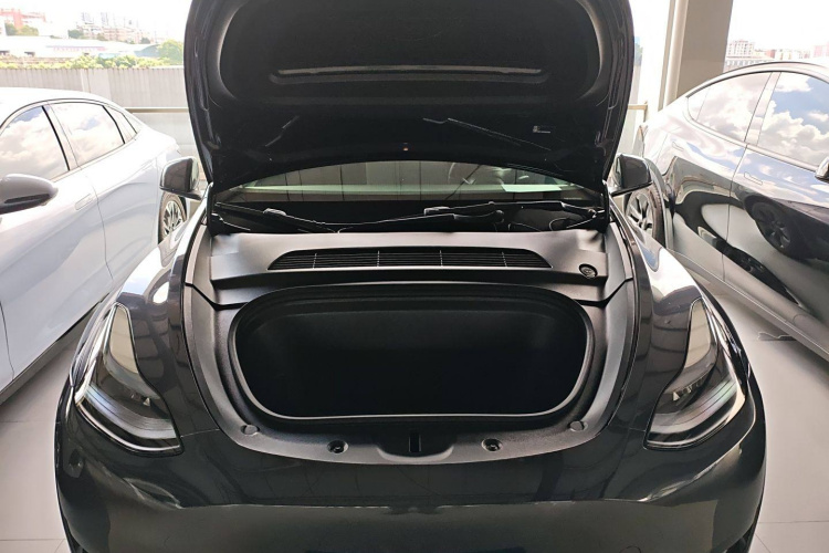 特斯拉 Model Y 2024款 后轮驱动版机舱底盘24