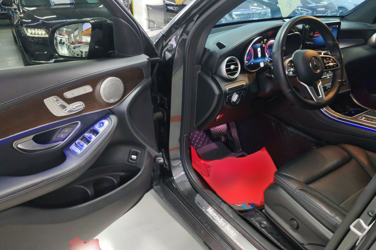 奔驰GLC 2020款 GLC 260 L 4MATIC 豪华型中控内饰20