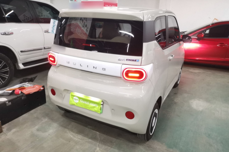 五菱汽车 宏光MINIEV 2024款 第三代 215km 青春版车身外观7