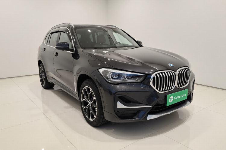 宝马X1 2022款 sDrive20Li 尊享型车身外观3