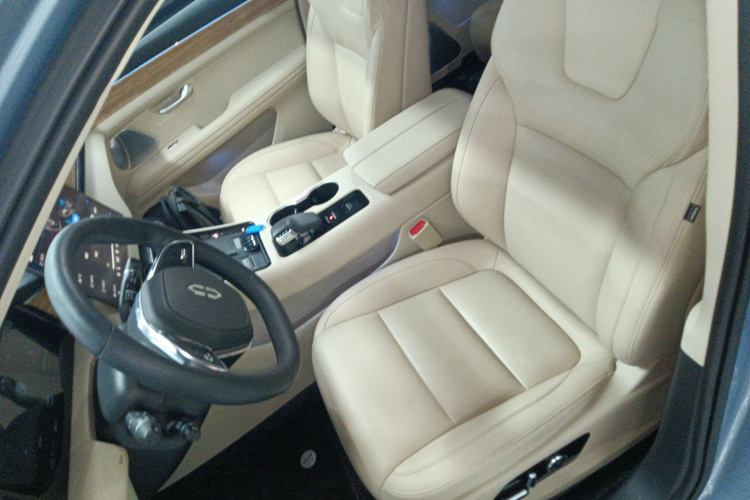 鸿蒙智行 问界M5 2023款 增程后驱标准版中控内饰19