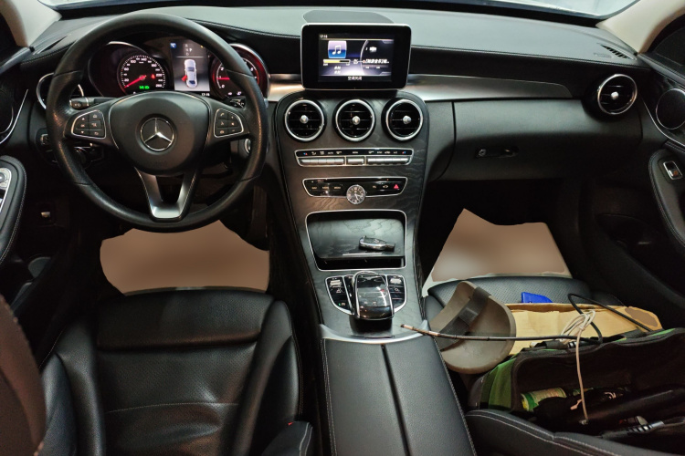 奔驰C级 2018款 C 200 L 运动版中控内饰7002