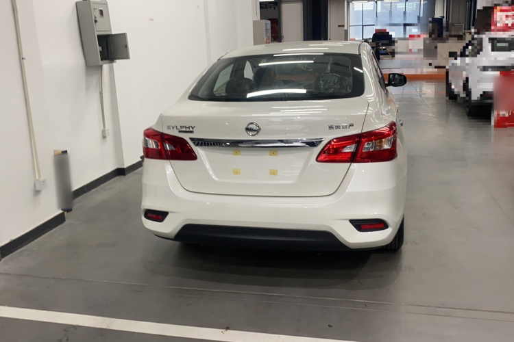 日产 轩逸 2024款 改款二 经典 1.6XE CVT舒适版车身外观6004