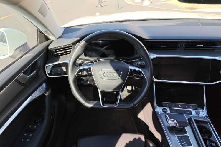 奥迪A7 2021款 45 TFSI 臻选型中控内饰13