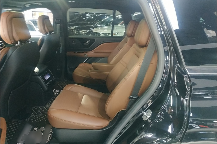 林肯 飞行家 2023款 3.0T V6 四驱尊雅巡航版 六座中控内饰21