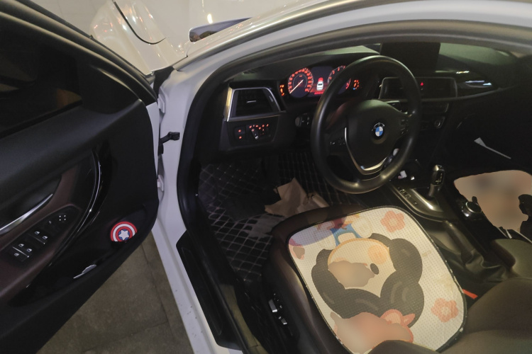 宝马3系 2019款 320Li 时尚型中控内饰20