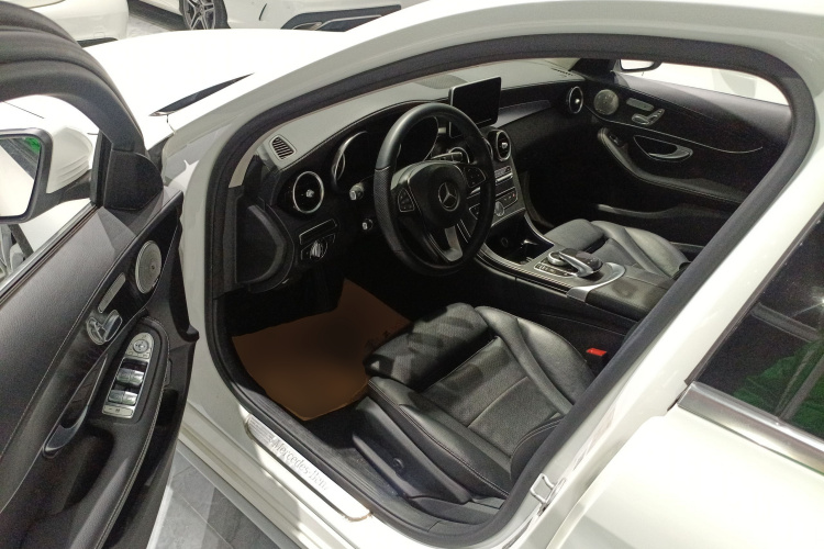 奔驰C级 2015款 C 200 L 运动型中控内饰7003