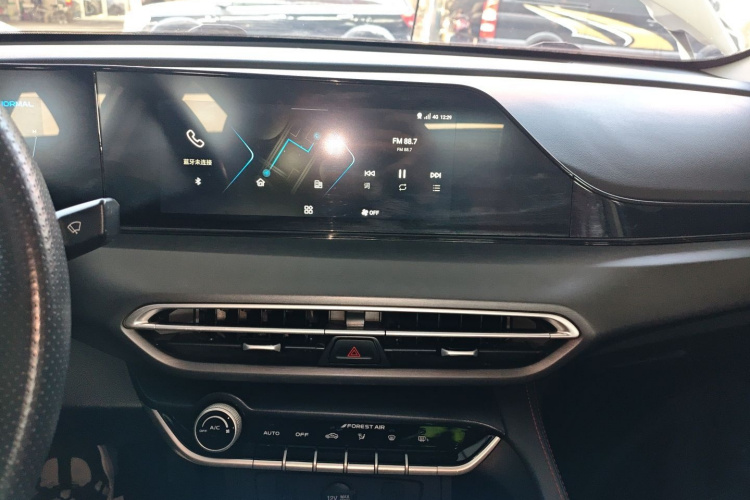 长安 逸动 2021款 PLUS 蓝鲸NE 1.4T GDI DCT旗舰型局部细节16