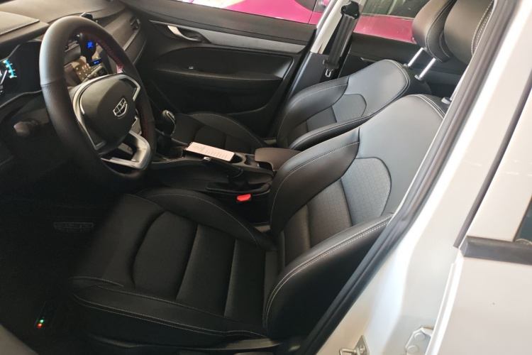 吉利汽车 帝豪 2021款 UP 1.5L 手动舒适型中控内饰19