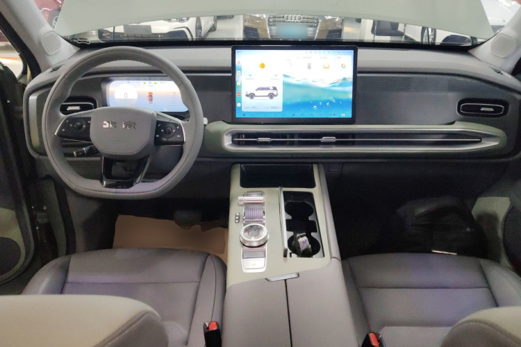 北京越野 北京BJ30 2024款 1.5T 魔核电驱进阶版中控内饰12