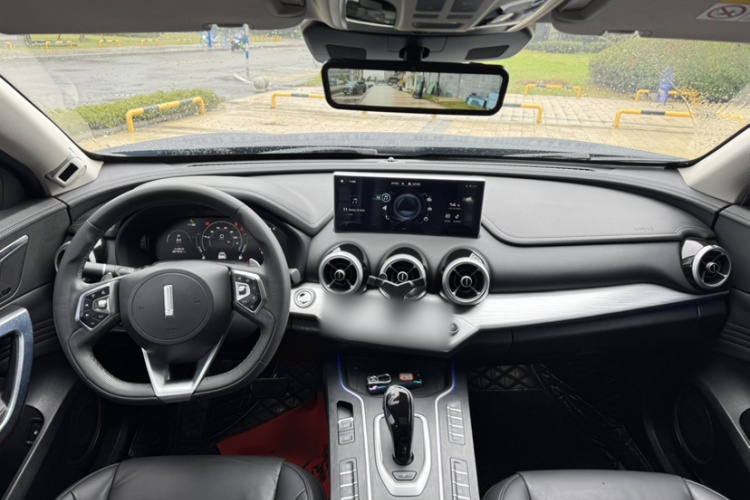 魏牌 VV7新能源 2020款 PHEV 2.0T 旗舰型中控内饰7001