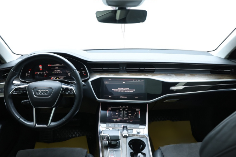 奥迪A6(进口) 2021款 Avant 先锋派 45 TFSI 臻选动感型局部细节16