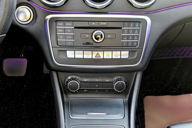 奔驰GLA 2017款 GLA 200 时尚型局部细节18