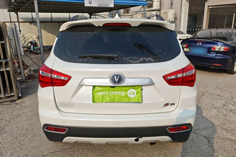 长安CS35 2017款 1.6L 自动豪华型车身外观6