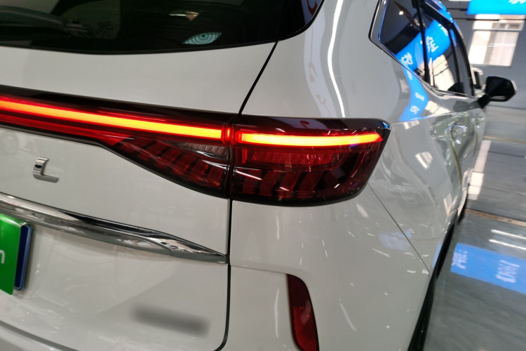 哈弗H6 2021款 第三代 1.5T 自动两驱Pro车身外观9