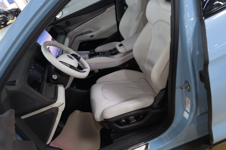 腾势N7 2024款 630 四驱智驾Ultra版中控内饰19