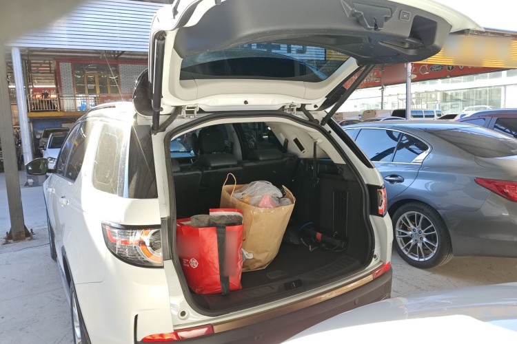 路虎 发现神行 2018款 240PS HSE版机舱底盘23