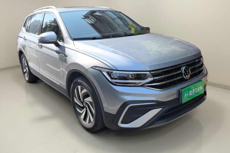 大众 途观L 2022款 330TSI 自动两驱智享版车身外观3