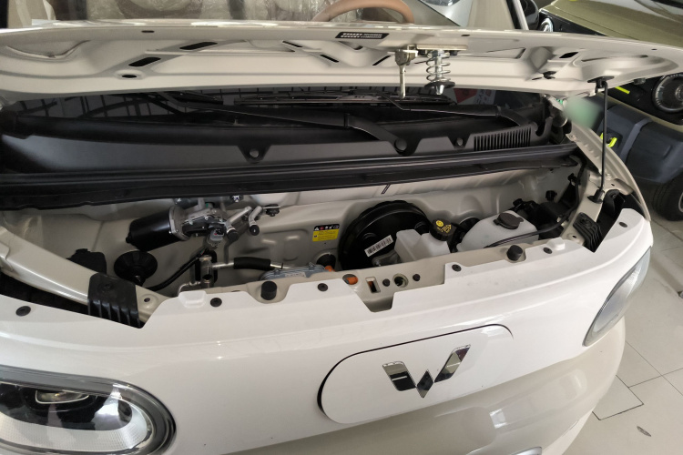 五菱汽车 宏光MINIEV 2024款 第三代 215km 青春版机舱底盘24