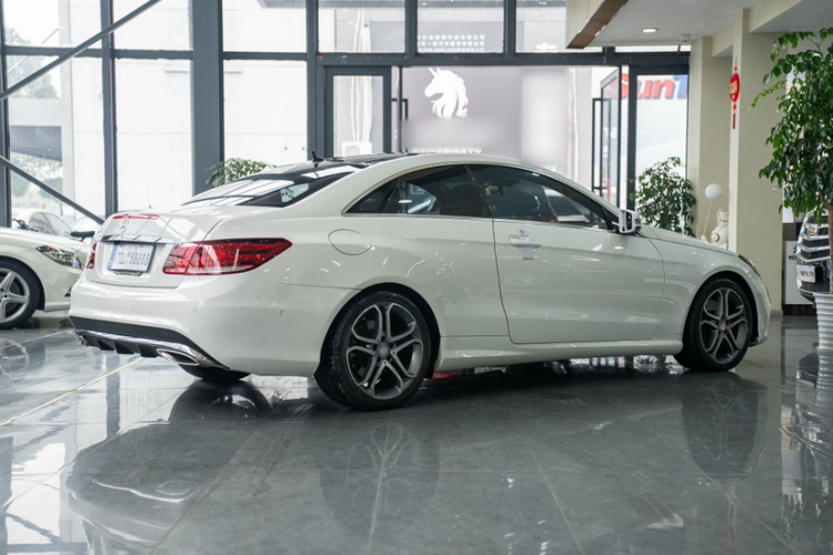 奔驰E级(进口) 2014款 E 200 轿跑版车身外观6002