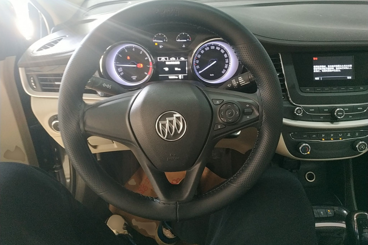 别克 威朗 2015款 三厢 15S 手动进取型中控内饰13