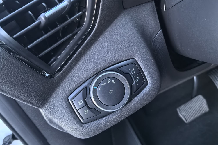 福特 翼虎 2017款 EcoBoost 245 四驱运动型中控内饰7012