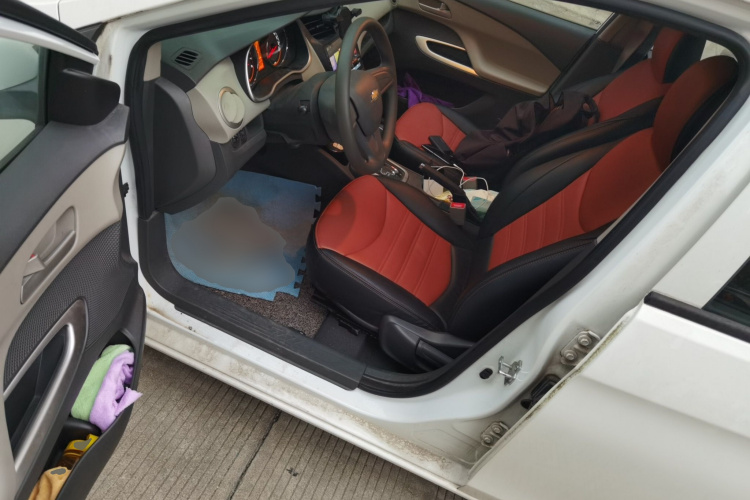 雪佛兰 2015款 赛欧3 1.3L AMT理想版中控内饰20