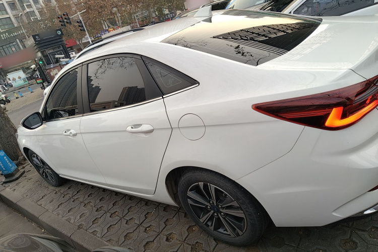 福特 福睿斯 2021款 1.5L 自动钻石版车身外观6003