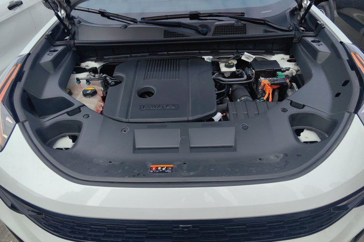 领克01 2023款 1.5TD EM-F 晨曦机舱底盘24