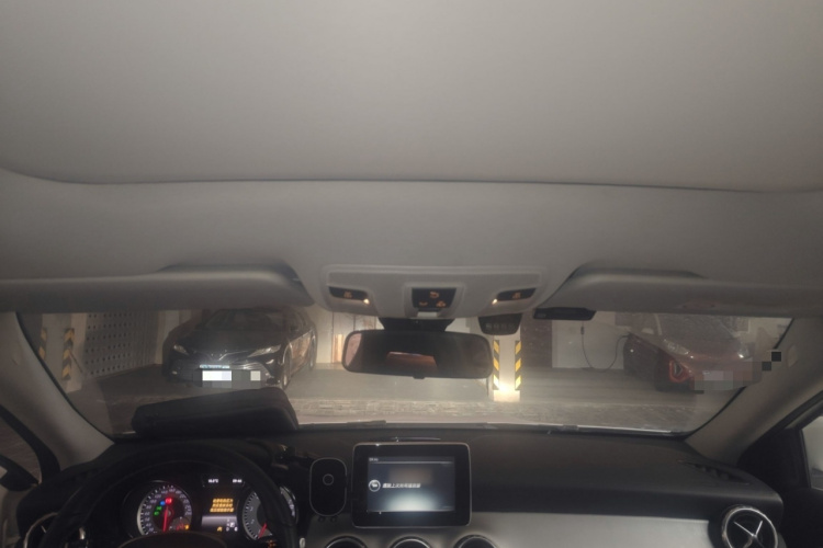 奔驰GLA 2016款 GLA 200 时尚型中控内饰22