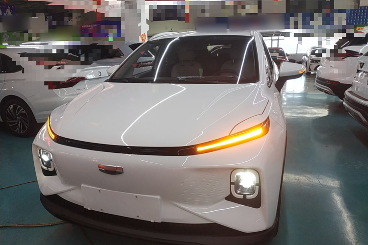 吉利几何E萤火虫 2024款 301km 龙腾版车身外观6001