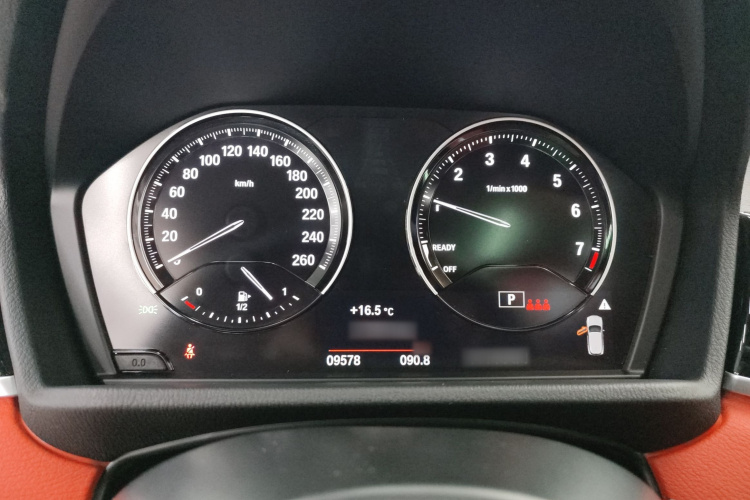 宝马X2 2023款 sDrive25i M运动曜夜版局部细节14