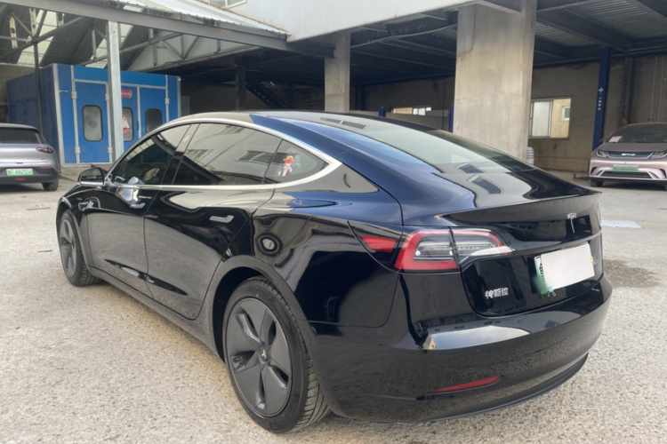 特斯拉 Model 3 2020款 标准续航后驱升级版车身外观6007