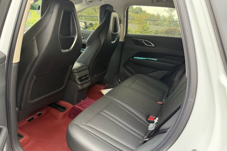 红旗HS3 PHEV 2024款 PHEV 115km 劲为版中控内饰7003