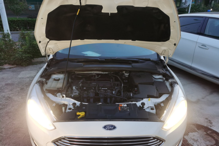 福特 福克斯 2017款 三厢 1.6L 自动舒适型智行版局部细节24