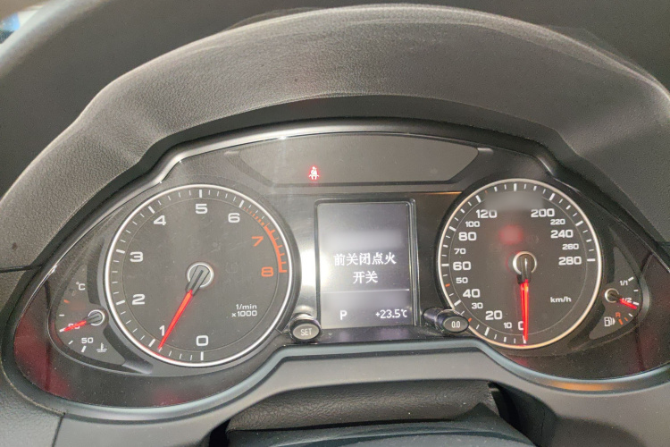 奥迪Q5 2016款 40 TFSI 进取型局部细节14