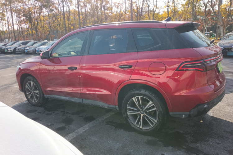 比亚迪 宋Pro 2019款 1.5T 自动豪华型车身外观4