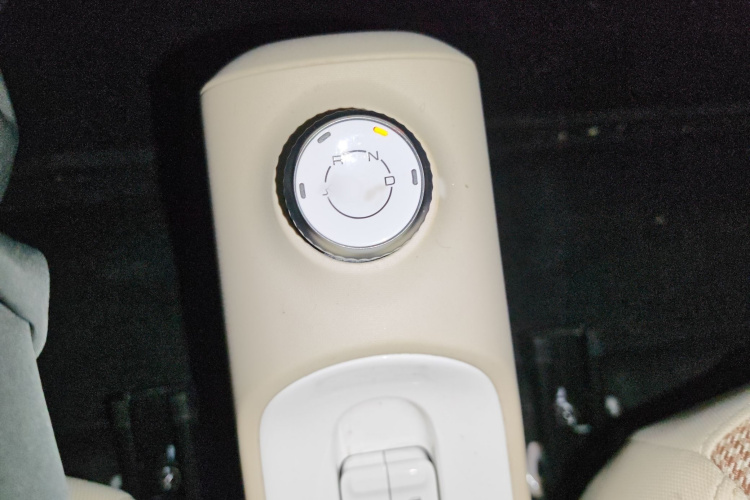 五菱汽车 宏光MINIEV 2024款 第三代 170km局部细节18