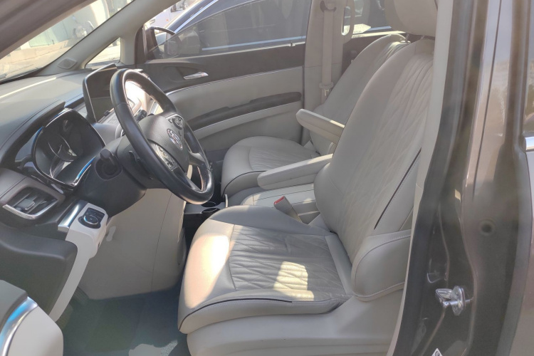 别克GL8 2022款 陆上公务舱 652T 豪华型局部细节19