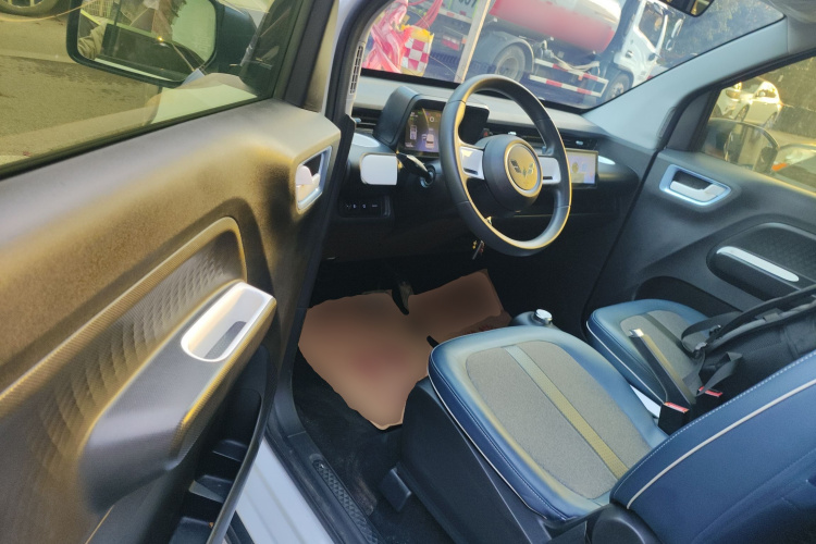 五菱汽车 宏光MINIEV 2022款 GAMEBOY 200km 玩咖款 磷酸铁锂中控内饰7003