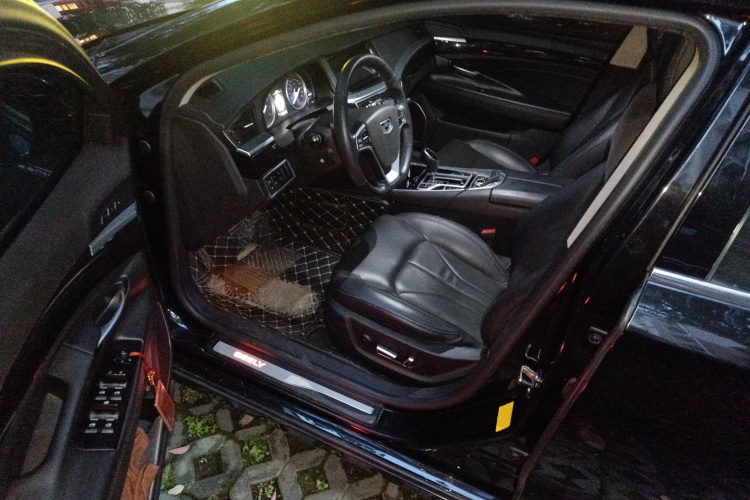 吉利汽车 博瑞 2015款 1.8T 尊贵型中控内饰20