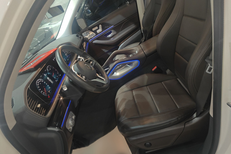 奔驰GLE 2020款 改款 GLE 350 4MATIC 时尚型局部细节19