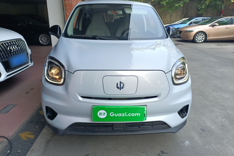 零跑汽车 零跑T03 2023款 200轻享版车身外观2