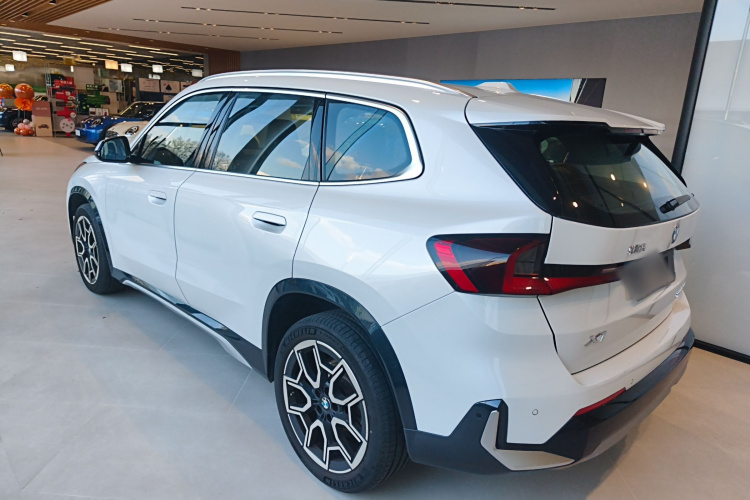 宝马X1 2023款 sDrive25Li X设计套装车身外观4