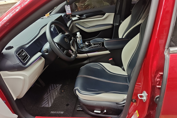 比亚迪 秦PLUS 2021款 EV 500KM 尊贵型局部细节19